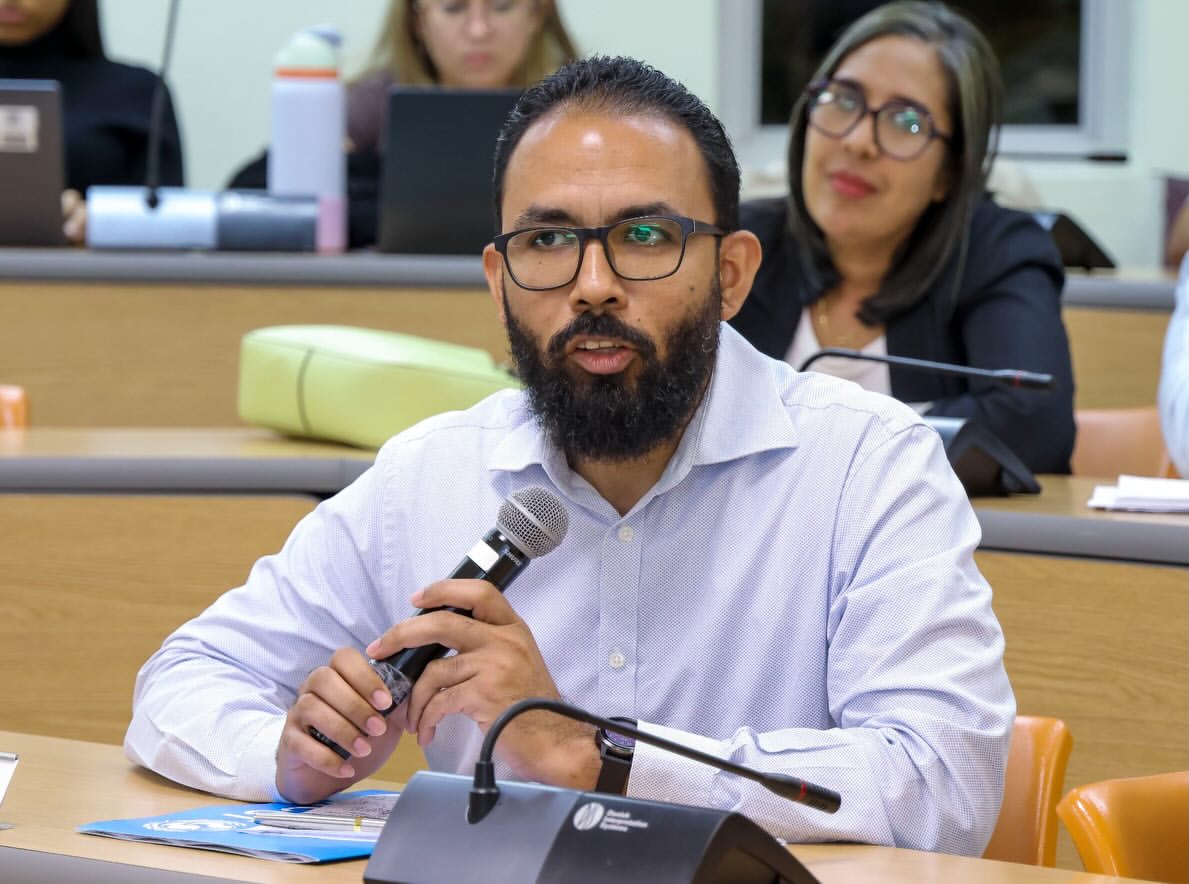 Intervención de participante en mesa técnica